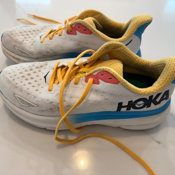 HOKA Clifton 9 running shoes size 8.5 Blue Orange Pink Airy Blue Ice Water EUC - Picture 1 of 3